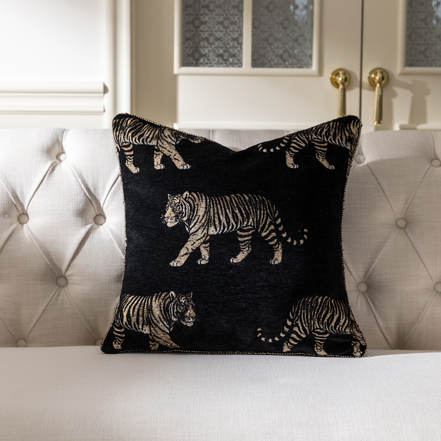Vintage Tiger 20" Square Jacquard Pillow Cover 1-Piece