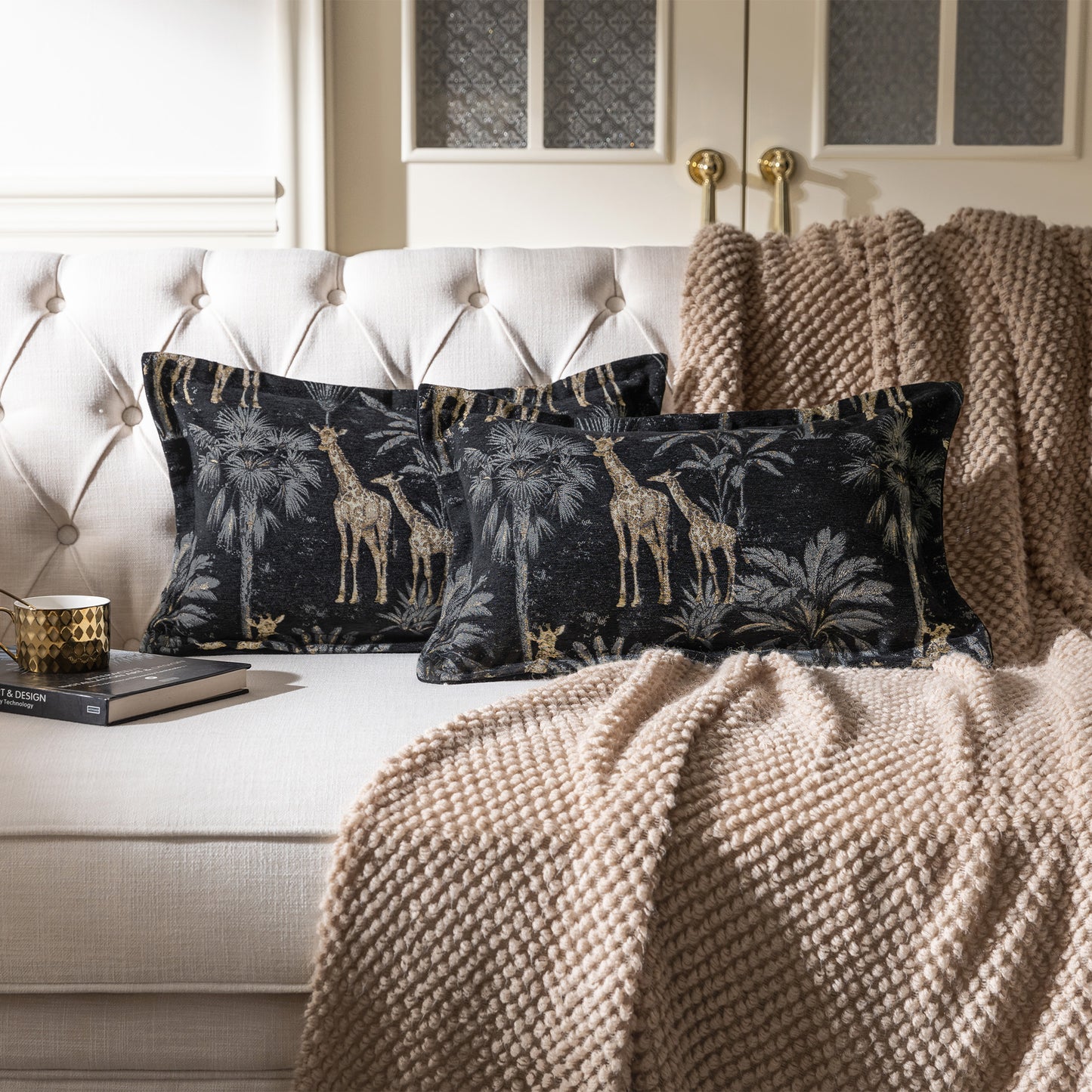 Giraffe Palm Tree 13"x20" Lumbar Pillow Cover