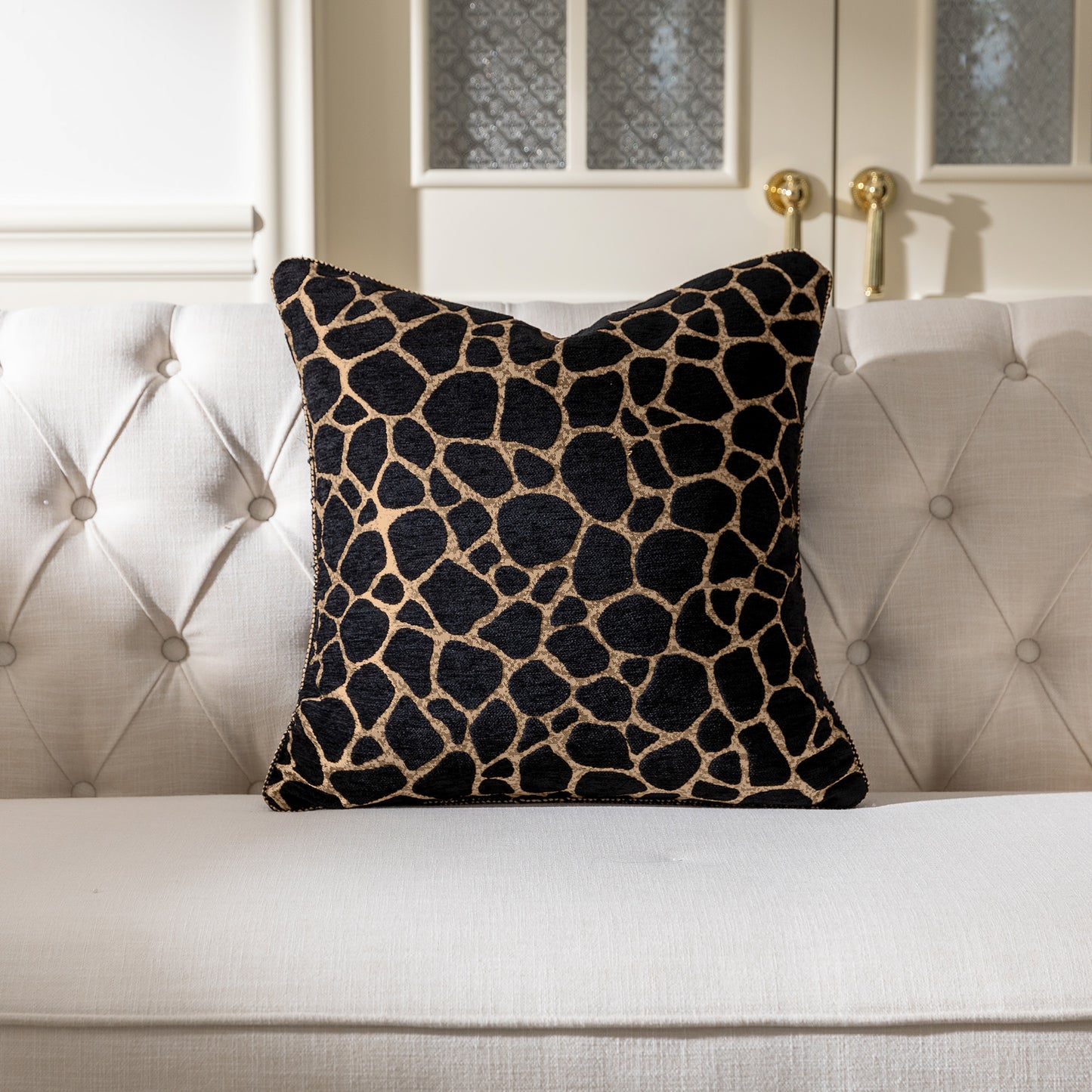 Safari Giraffe Print 20" Square Jacquard Pillow Cover 1-Piece