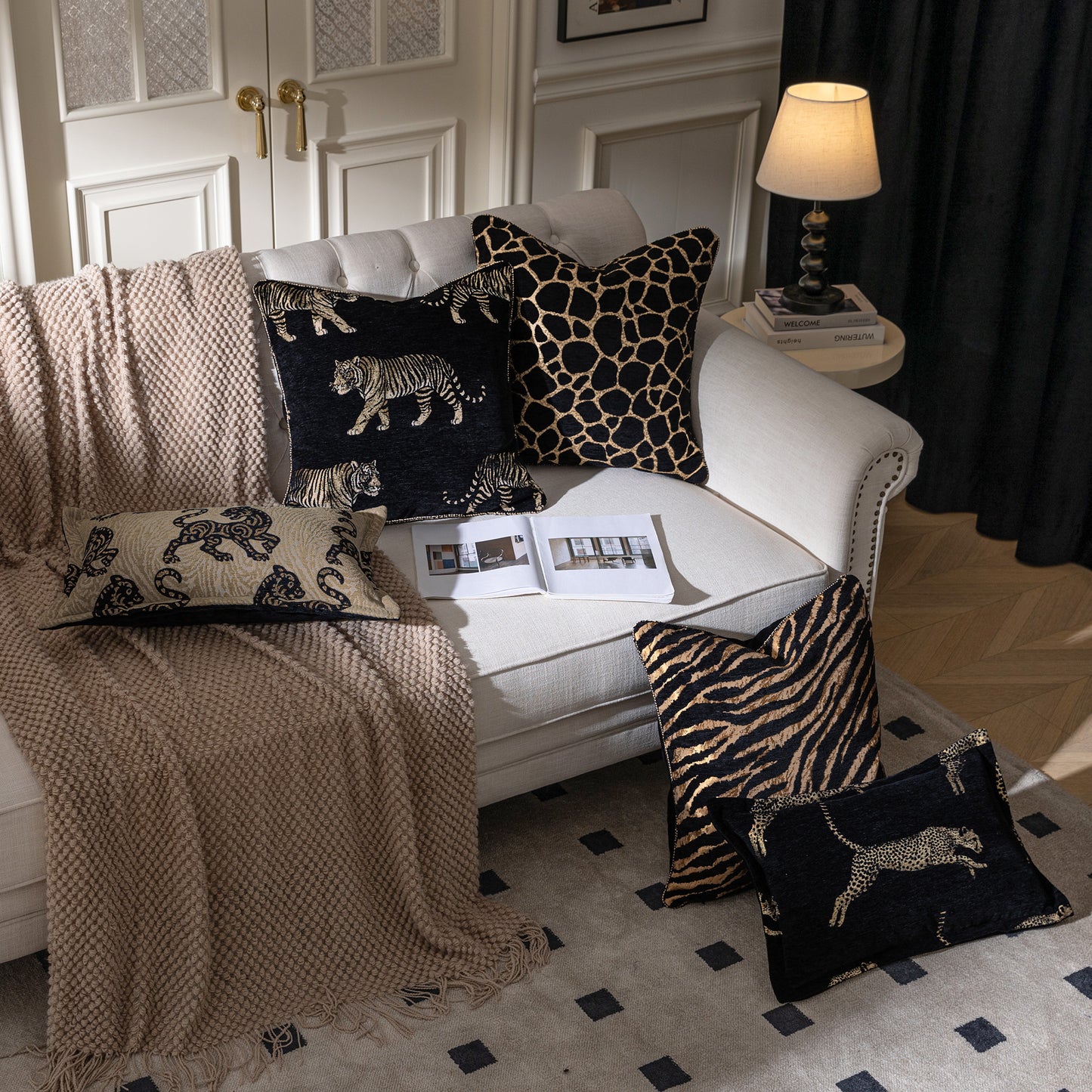 Vintage Tiger 20" Square Jacquard Pillow Cover 1-Piece