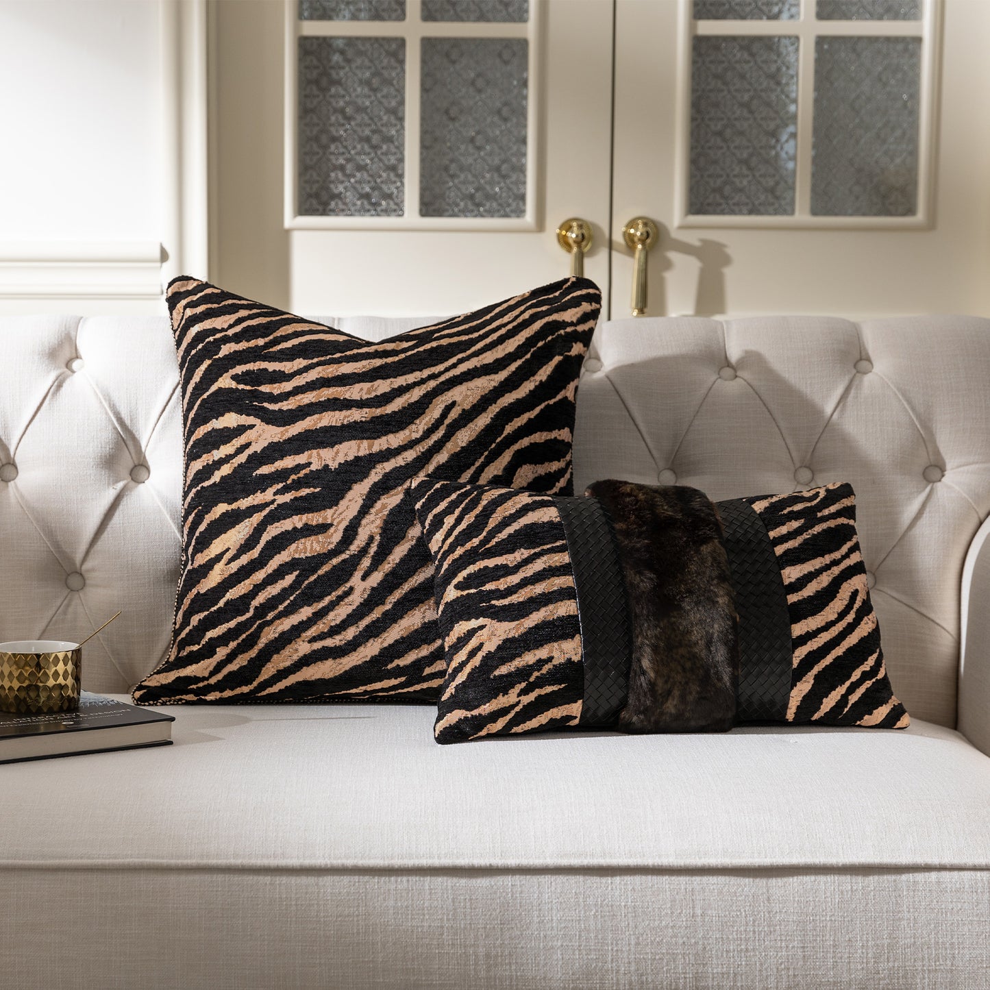 Stylish Tiger Print 20" Square Jacquard Pillow Cover 1-Piece
